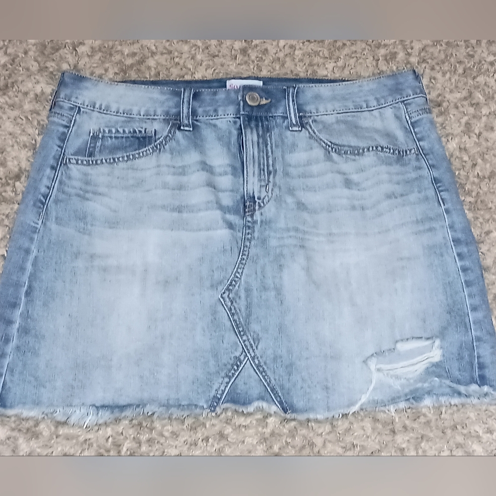 Women's SO Denim Skirt Size 15/32W Color Blue Distressed Cut Off Rocker...